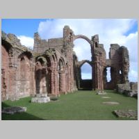 Lindisfarne_Priory, photo by Colin Smith on geograph.org.uk (Wikipedia).jpg